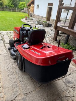 Zahradní traktor Jonsered( Husqvarna) - 2