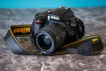 Nikon D3400 s objektivem - 2