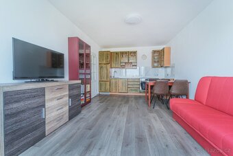 Pěkný byt 2+kk v Troji - 2