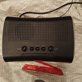 Radiobudík Lenco s digitálním časem - 2