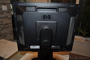 LCD monitor HP L1950 - 2