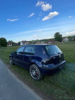 Golf 4 - 2