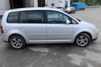 Volkswagen Touran - 2