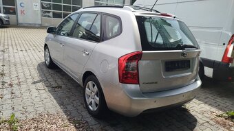 Kia Carens - 2