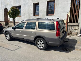 Volvo V70 XC AWD LPG - 2