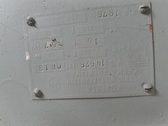 Synchronni motor 7,5kW 15A 380V - 2