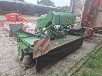 Čelní disková sekačka John Deere 131 - 2