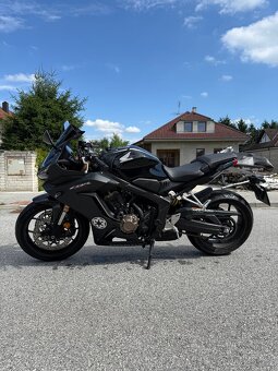 Honda CBR 650 R - 2