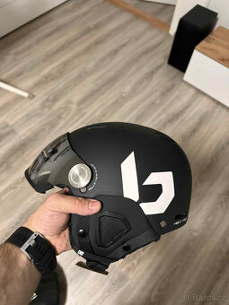 Premiová lyžařská helma Bollé Might Visor 59-62cm - 2