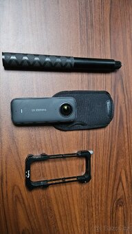 Insta360 X3 s příslušenstvím - 2