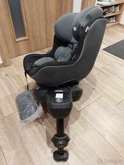 Autosedacka izopa - 2