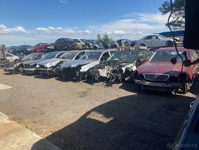 MERCEDES W211 KOMBI,SEDAN DÍLY - 2