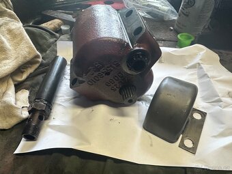 Hydraulické čerpadlo Zetor 7245 - funkční - 2