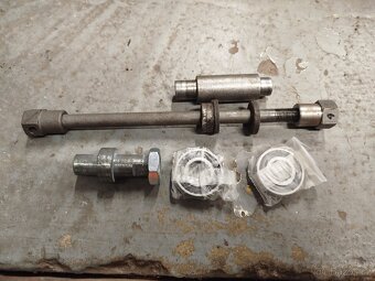 Čz 150 osa kola - 2