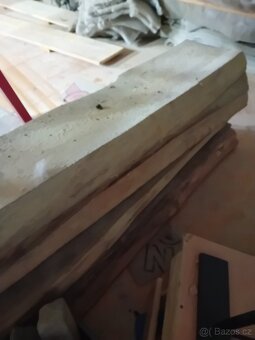 Dubové fošny cca 20 let na půdě v suchu - 2