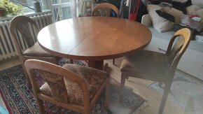 Jidelni stul, kulaty + 4 zidle, vse masiv - 2