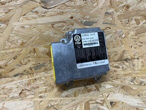 ŘÍDICÍ JEDNOTKA AIRBAGU ŠKODA SUPERB 2 3T0959655D - 2