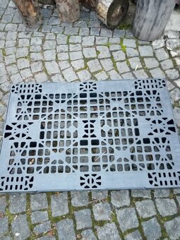 Plastové palety  120 x 80 cm - 2