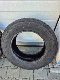 Continental Contivan contact 100 215/65 R16 - 2