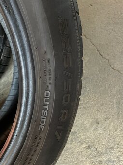 Letní pneu nokian 225/50/r17 - 2