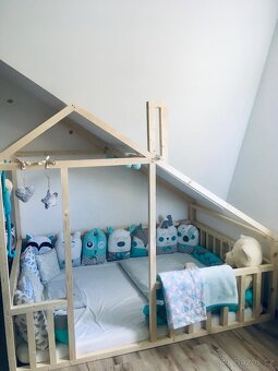 Dětská postel- domeček - 2