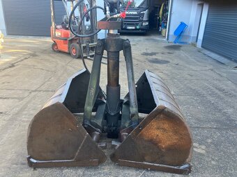 Drapák na sypké hmoty - 2