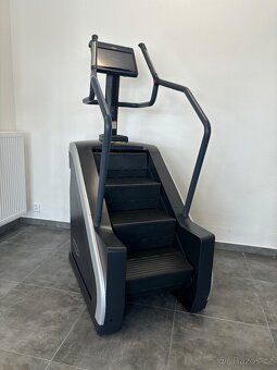 Technogym 1000LCD stepmill LIVE - 2