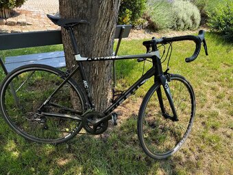 Kellys ARC 30, model 2021,velikost M - 2