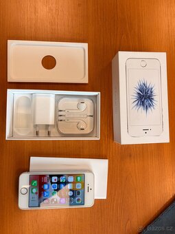 iPhone SE Silver, 32GB - 2