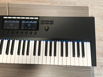Native Instruments Komplete Kontrol S61 MK2 MIDI keyboard - 2