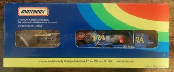 Matchbox Team Convoy - Nascar DuPont Racing #24 - 2