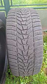 Hankook WINTER ICEPT EVO3,  235/45 R18 M+S - 2