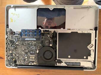 Prodám 6x macbook a 1x ipad na ND - 2