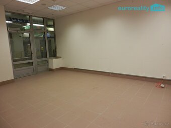 Pronájem, obchodní prostor, 50 m2, Praha 6, ulice Evropská - 2