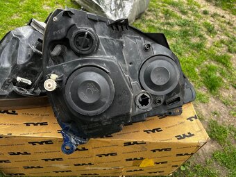 Přední světla Renault Thalia, Clio II - 2