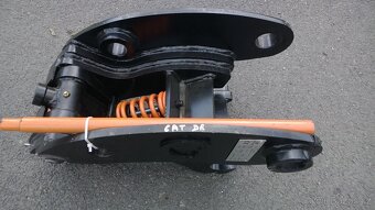 mechanický rychloupínač traktorbagru CAT, D, E, F, ... - 2