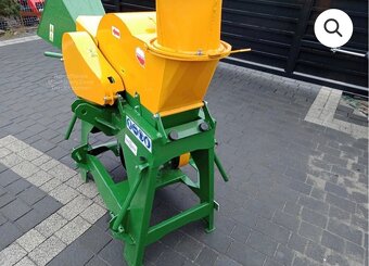 Štěpkovač větví na traktor - 2