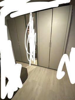 Šatny skříň - 2