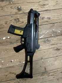 nefunkční airsoft zbraň - 2