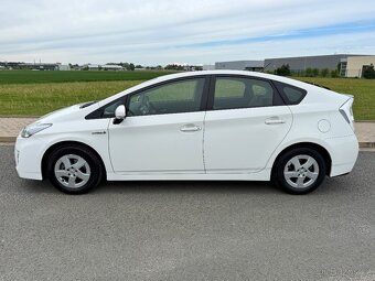 TOYOTA PRIUS 1.8 HYBRID //2011 147.800 KM 1.MAJITEL SERVISKA - 2