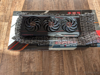Grafická karta AMD RX 6800 - 2