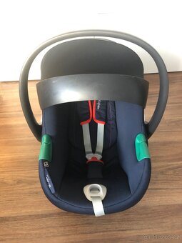 Cybex Aton B2 i-Size Gold - dětská autosedačka - 2