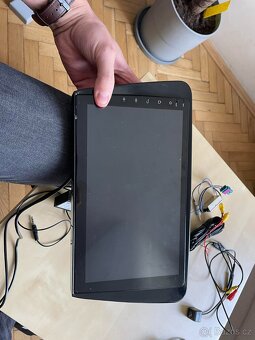 Android rádio / palubní počítač / obrazovka do auta s couvac - 2