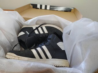 Boty ADIDAS PRO PLAY 2 velikost 10 nebo EU 44 - 2