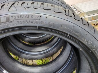 Nové pneu Michelin CROSSCLIMATE2 205/45R17 - 2