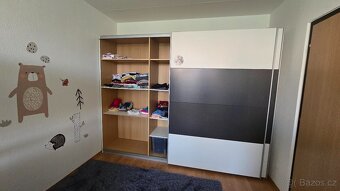 Satni skrin s posuvnymi dvermi - 2