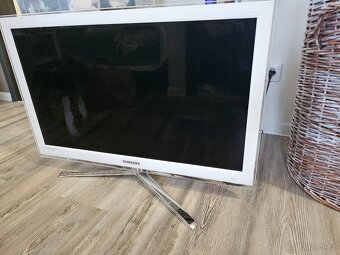 Televize Samsung 32 palcu - 2