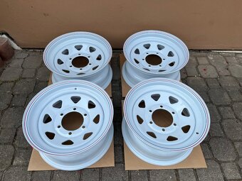 disky Mangels Triangular 15x7" – 6x139,7 - 2