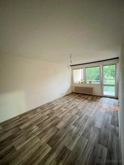 Pronájem bytu 3+1 85 m² Školní náměstí, Sezimovo Ústí II - 2