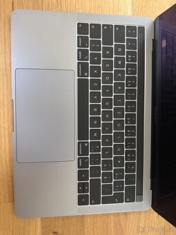 MacBook Pro 13” (2018) – i5 /8 GB/256GB SSD - 2